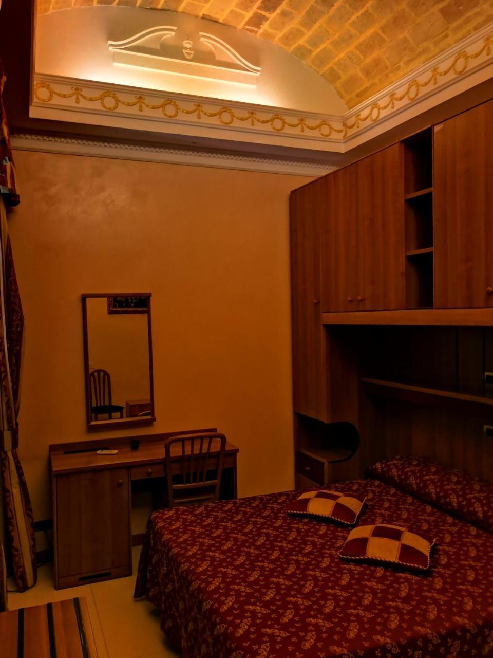 Hotel Mari 1 ローマ エクステリア 写真